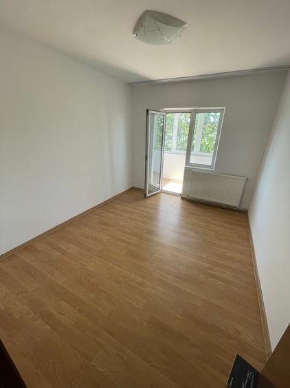 Apartament 4 camere, centrala termica, Bragadiru central, aproape de Primarie