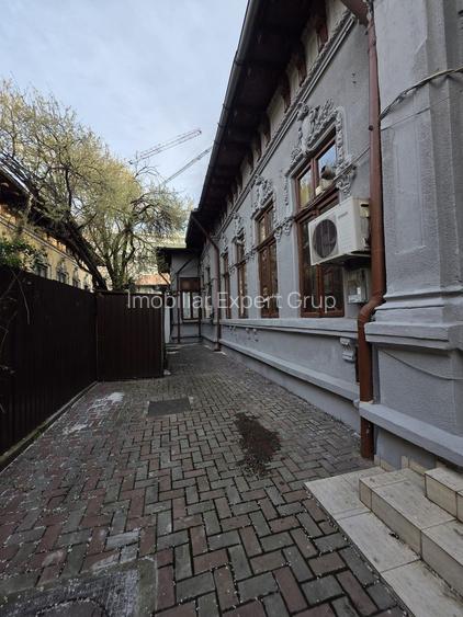 Zona Parcul Carol-Primaria sect. 5 Sp 151 mp curte 300 mp - 17