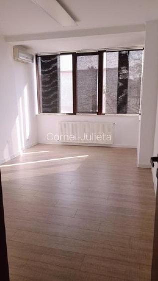 Imobil birouri singur curte, 8 camere.D+P+2, cu locuri de parcare in fața - 9