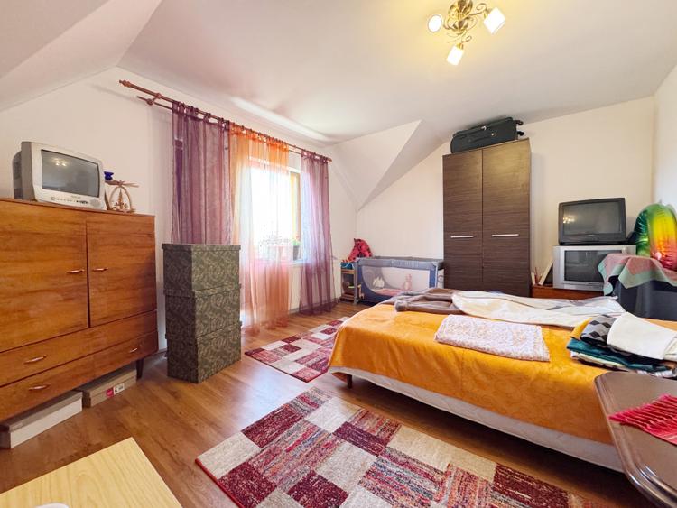 Casa individuala, 5 camere, 836 mp teren - Sanandrei