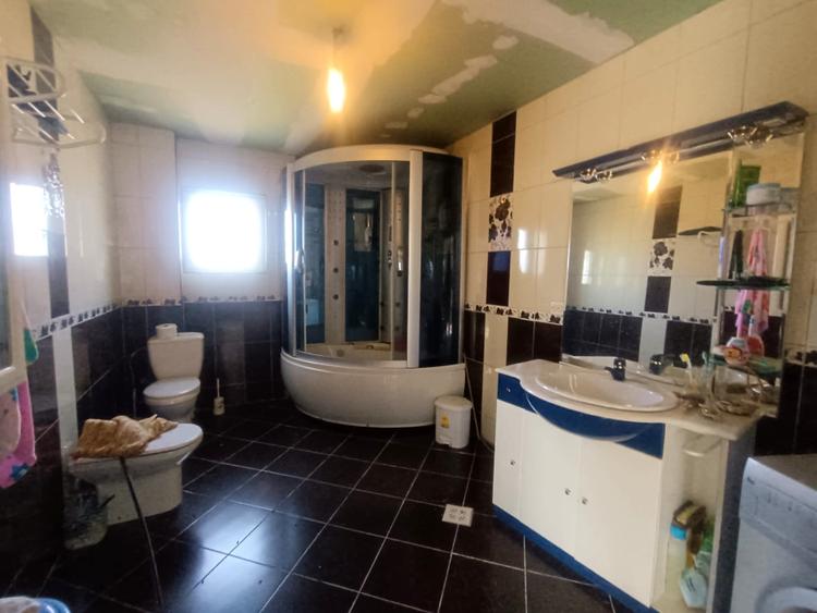 Casă semifinisată 240 mp | Teren 1680 mp | Zonă liniștită Pianu de Jos