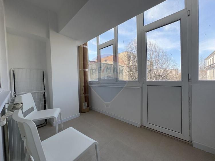 Apartament de închiriat 3 camere Ultracentral PRIMUL CHIRIAS