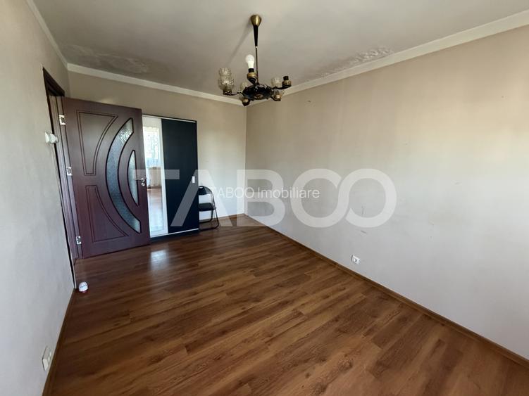 Apartament decomandat 2 camere 2 balcoane 54 mpu zona Tabacari - 3