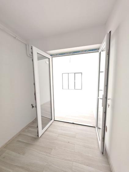 De vanzare 2 studio-uri bloc nou, Tractoru, Coresi