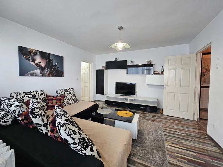 Apartament 2 camere, renovat integral, zona Gojdu