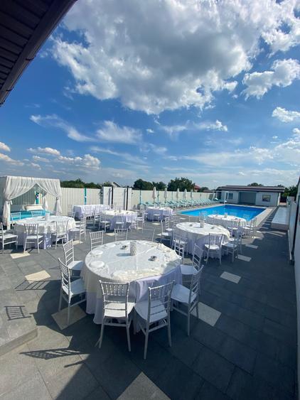 Complex Comercial de Lux – 3 Vile, Salon Evenimente și 2 Piscine