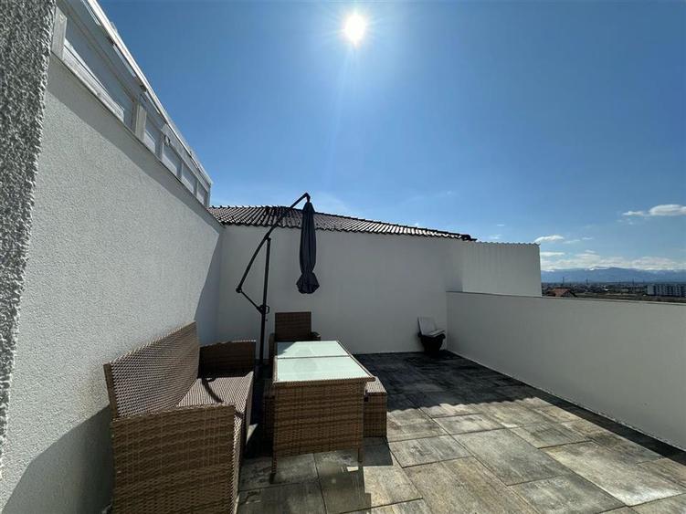 Penthouse elegant cu 2 terese zona complexul rezidential Deventer