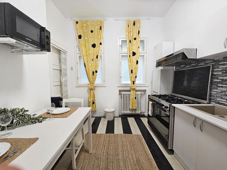Inchiriere apartament 4 camere | Strada Atena | Capitale