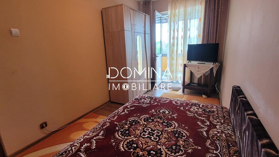 Vânzare apartament 3 camere, renovat, Aleea Plopilor, Târgu Jiu