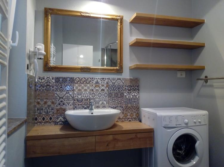 Proprietar închiriez apartament 2 camere în zona ultracentrală