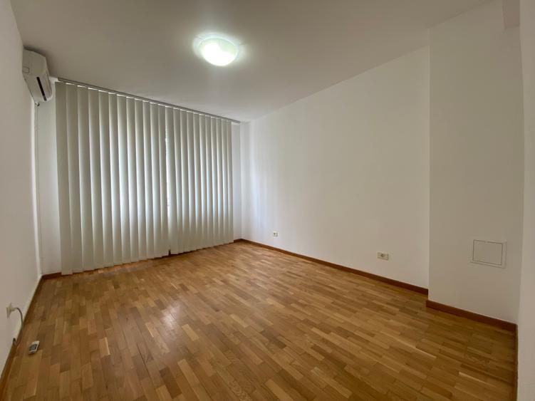 Lovely villa for rent for residential use or office space