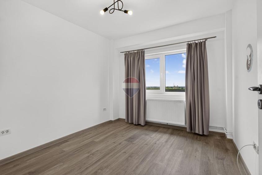 Apartament cu 4 camere de închiriat în zona Polivalenta