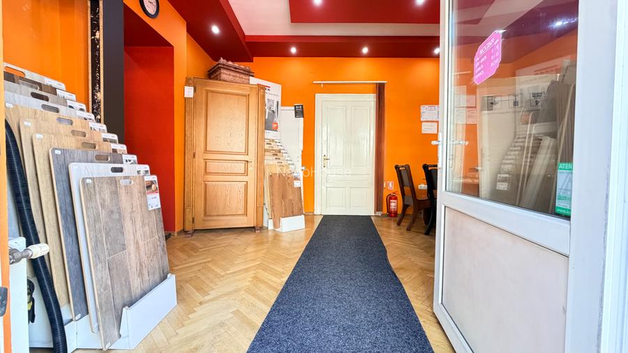 Spațiu comercial 50 mp | La cheie | Strada de Mijloc | 800 €/lună | - 2