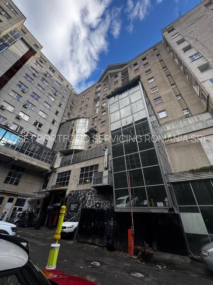 De vanzare CLADIRE CORPORATE – FOST SEDIU BANCAR - BRASOV - 30