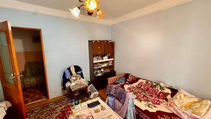 Apartament cu 3 camere decomandat in Alexandru cel Bun