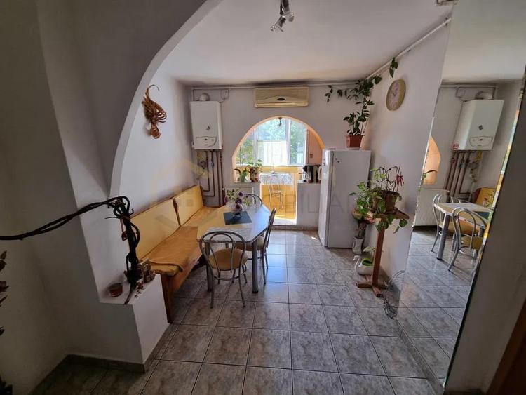 ARADULUI - ETAJ 3 - BLOC IZOLAT - 3 camere - decomandat - centrala proprie - cli