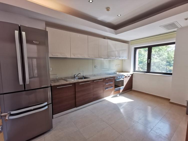 Apartament 4 camere bloc boutique// Kiseleff// loc parcare si boxa