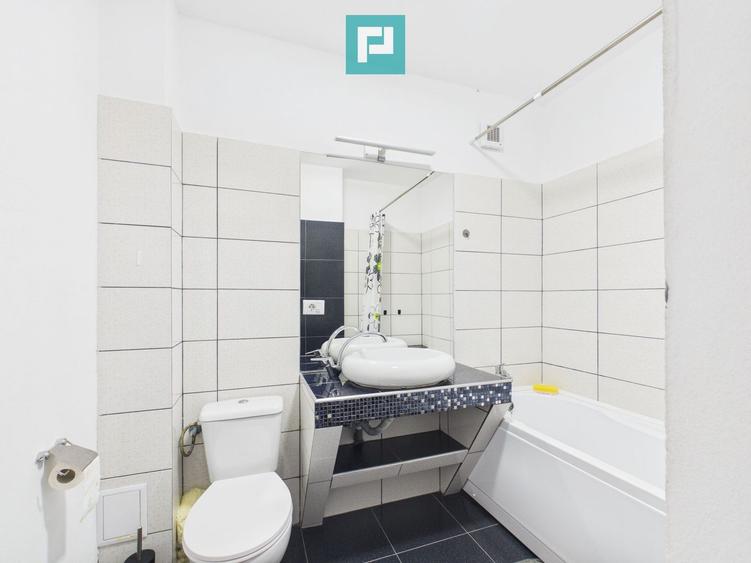 Apartament cu 3 camere si curte in Alfa