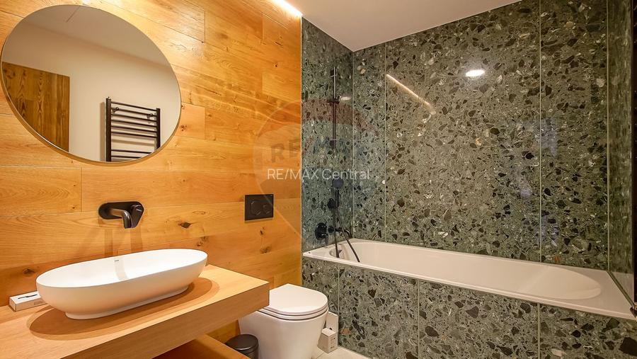 La poalele Bucegilor, ultimul chalet din proiectul Alpinia · Râșnov - 3