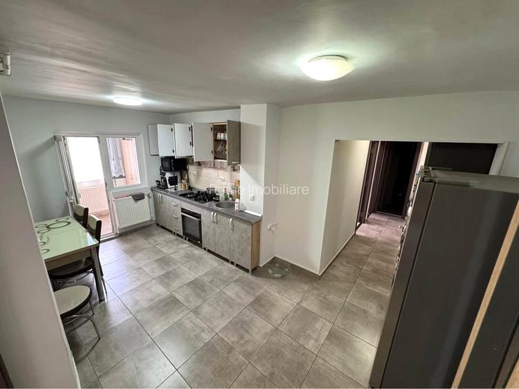 Apartament cu 3 camere, 80 mp, etaj 1/4, mobilat & utilat - 5