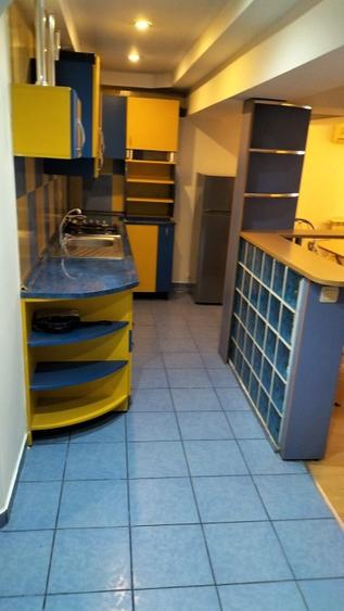 Proprietar, Nerva Traian-Unirii, 2cam, stradal, 8min de metrou,mobilat și utilat