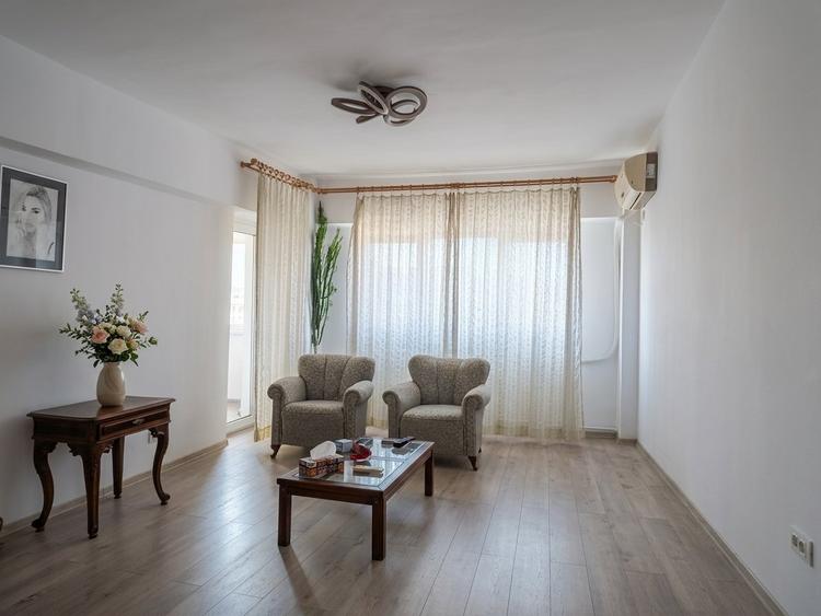 4 camere Mosilor centrala proprie, decomandat