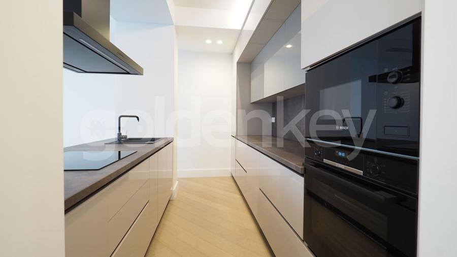 Apartament penthouse cu 4 camere langa Cambridge School