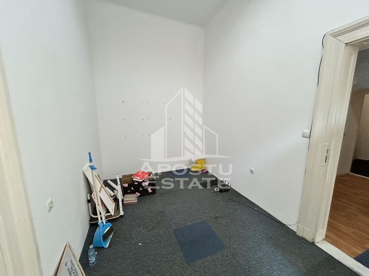 Spatiu 147 mp pentru birouri in spate la Catedrala