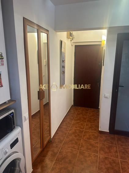 2 Camere de inchiriat | Universitate | Centrala proprie | Metrou