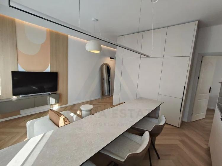 Apartament premium 3 camere etaj 1 parcare privata zona Turnisor