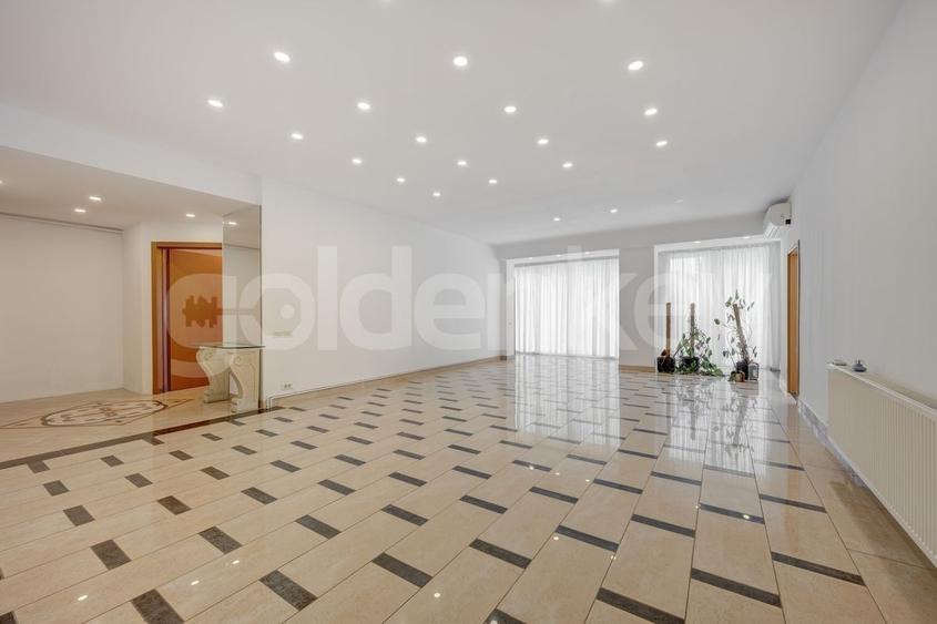 Locatie unica | Apartament cu 5 camere, 3 bai | vedere libera