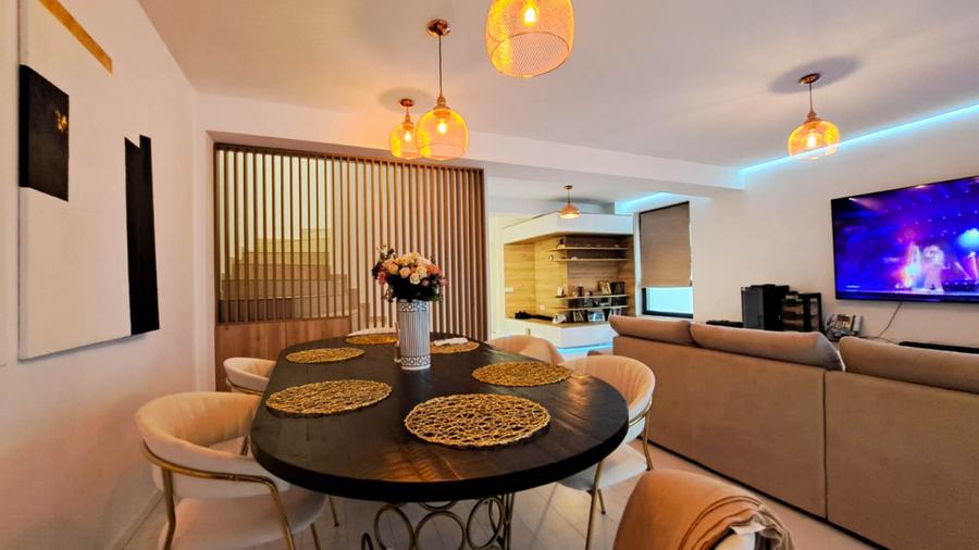 Vila Duplex Lux 5 camere de vanzare Tunari | Otopeni | Piscina incalzita