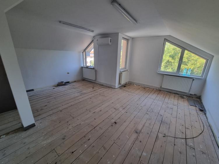 Spațiu comercial de închiriat | 27 mp | Cetate | Utilități incluse