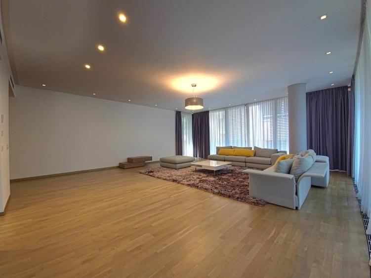 Apartament 5 camere mobilat - Primaverii