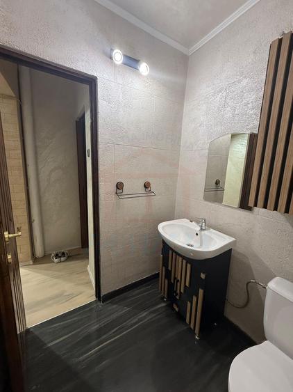 🏡 De închiriat 3 camere nemobiltate, Port, 500 Euro/luna