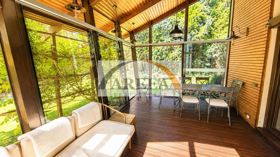 Vila complet mobilata cu piscina interioară -Pipera