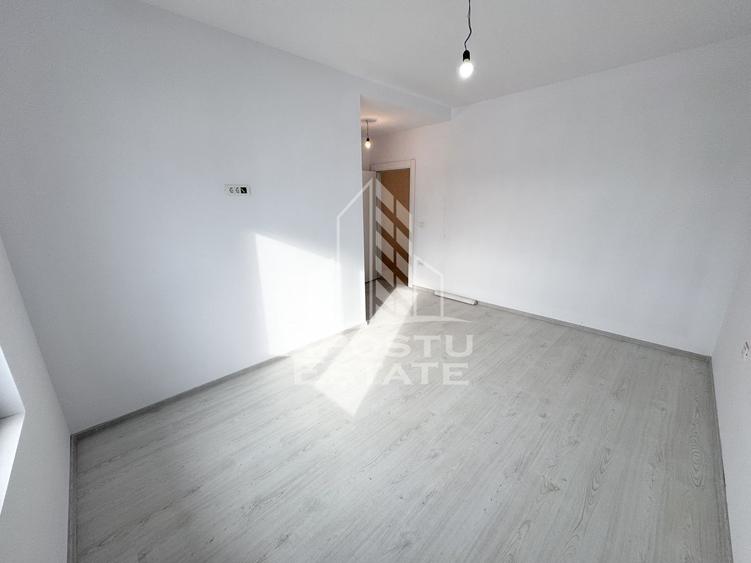 Duplex cu 5 camere si 3 bai, complet finalizat, disponibil imediat.