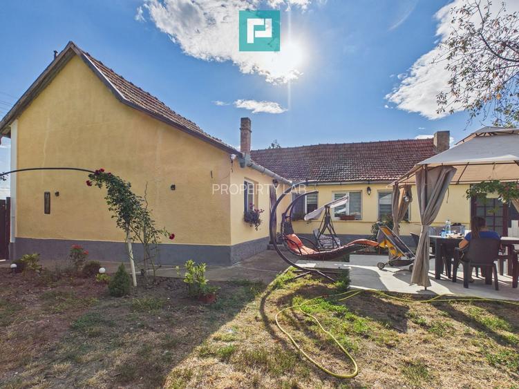 Casă individuală 3 camere,teren de 1500Mp Bătania
