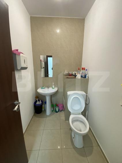 Spatiu comercial, 99 mp, zona Segarcea/Craiovita Noua