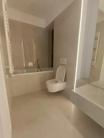 Apartament 3 camere premium în Cortina North | Etaj 5 | Balcon | Vedere panorami