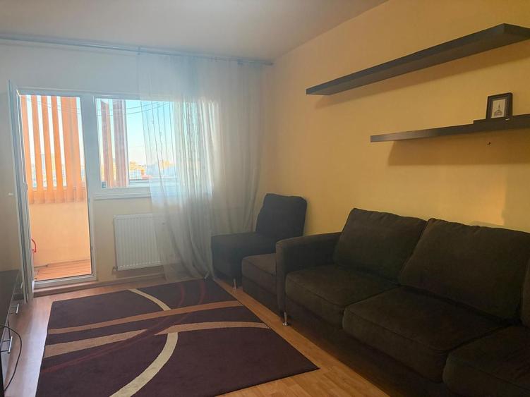 Apartament cu doua camere decomandat, strada Turda