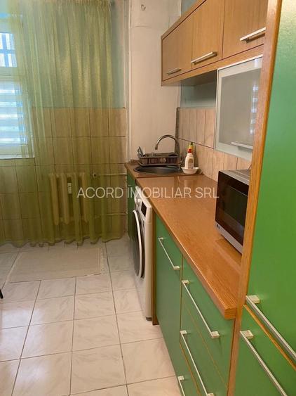 Apartament 3 camere semidecomandat-zona Ultracentral - 4