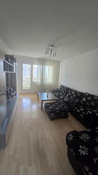 DRISTOR(METROU)-stradal-6/10-decomandat-600euro
