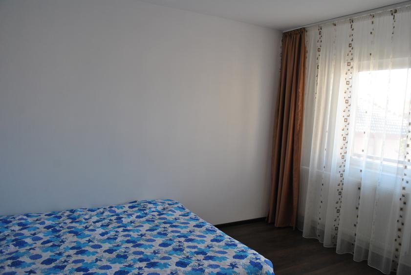 Apartament 2 camere decomandat, zona Dacia, gaze