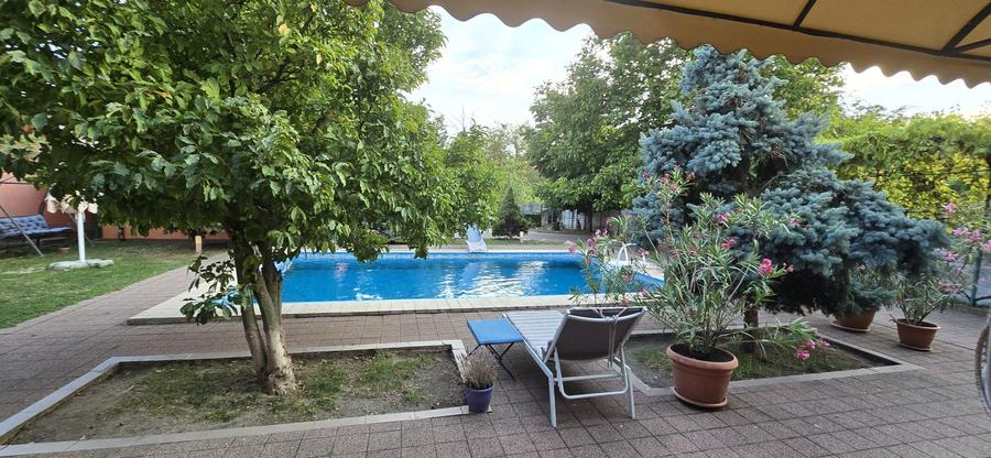 Vânzare Proprietate deosebita cu piscina, Gura Ocnitei Dambovita
