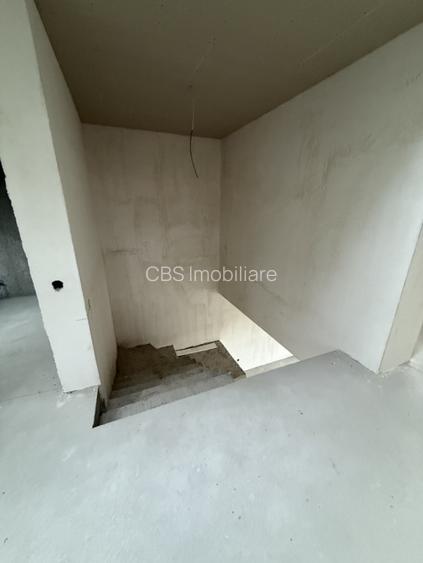 EXCLUSIVITATE !! COM 0% !! De vânzare duplex 4 cam 160 mpu D+P+E str Oasului - 19