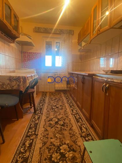 Apartament 4 camere decomandat, Pipirig