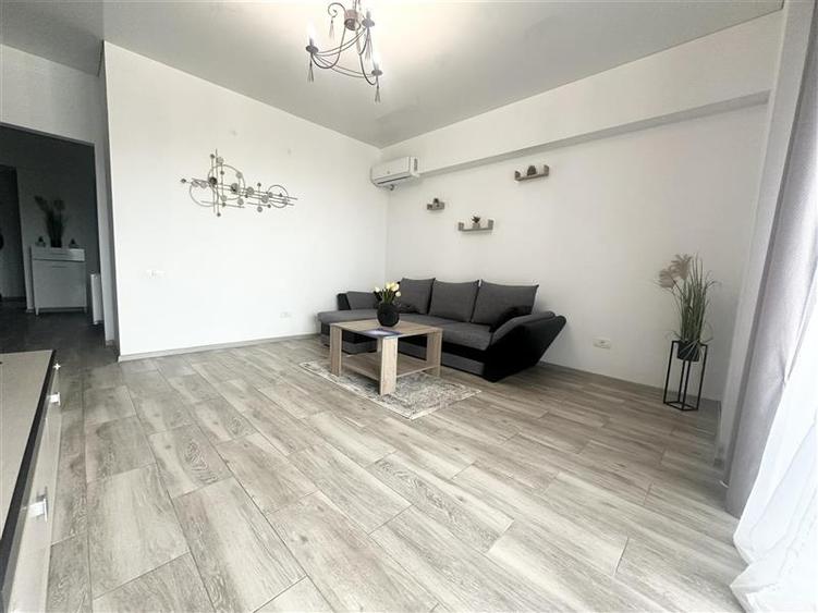 Apartament Luminos cu 2 Camere- Mobilat, Utilat, Vedere Superba la Mare, Mamaia,