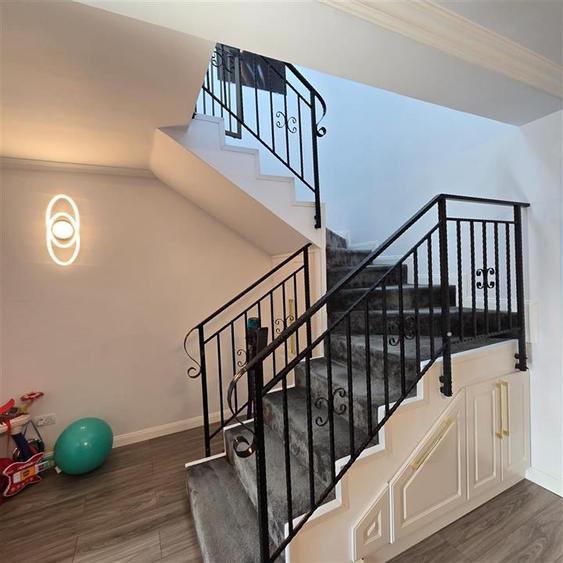 Casa V. Adanca/Miroslava moderna, intabulata