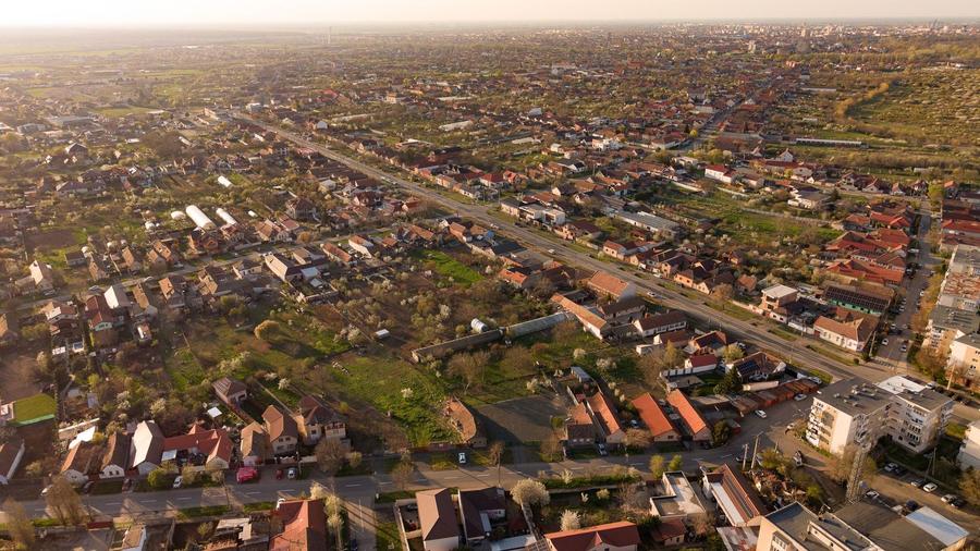 Teren intravilan 1811 mp in Aradul nou